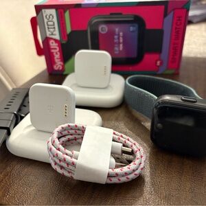 SyncUP Kids Smart Watch with Charging Accessories
